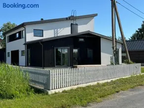 New Kuressaare Seaside Apartment - Image 4