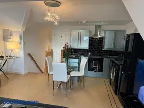 Town centre apartments - Image 3