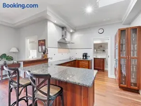 13 Smythe - Image 3