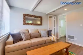 Bette's Bungalow - Image 3