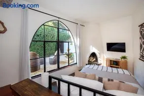 Casa Blanca Suite A1 - New, Private, Cozy! - Image 3