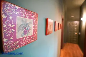 Holiday Thea & Residence - Image 3