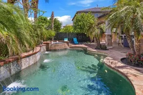 Paradise private resort with waterfall pool - Image 1