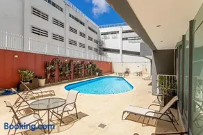 Leblon: Piscina, Garagem e Conforto | 4 Hóspedes - Image 2