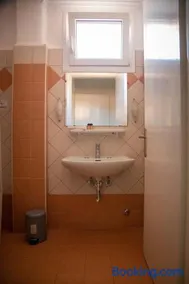 Pepas House - Image 2