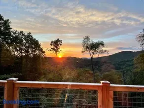 Timber Ridge Retreat - Image 3