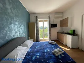 Mezzaluna Guest House - Image 2