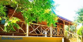 MeMaws Country Cabin - Image 3