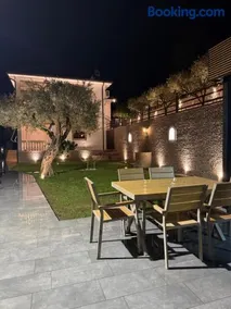 L olive Villa - Image 4