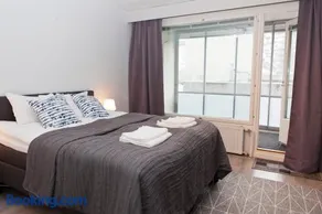 Center located, two-room flat with patio and WiFi - Image 2