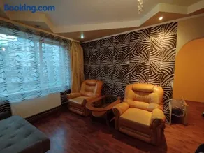 Airport Apartments - Image 1