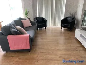 Coed Bach Suite - Image 2