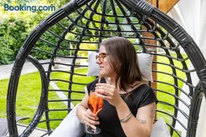 Apartman Karlina 100 m2 Terrace Garden - Image 3