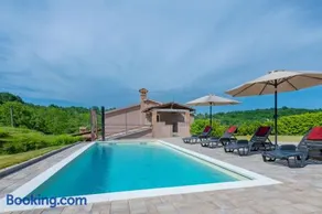 Villa Bonissa, a private and tranquil haven amidst nature - Image 2
