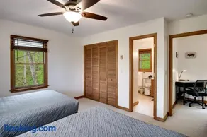 Elk Ridge Retreat -Hot Tub- Firepit-Fireplace - Image 3