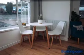 18 The Moorings - Image 3