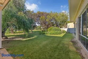 Ayres Escape - Image 3