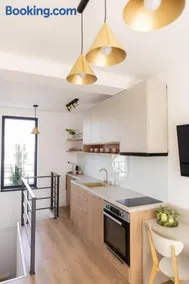 Studio 8 I One Bedroom Apartment I Airport I Therme - Image 3