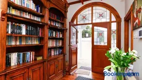 Knysna Pearl View Guest House - Image 1