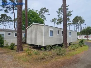 Sous les Pins dans camping 4 étoiles MH familial 322 6 à 8 couchages 2 salles de bain 2 WC - Image 3