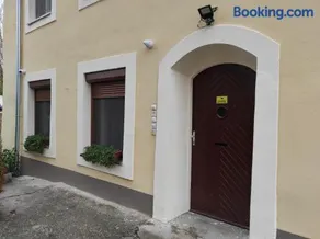 Mátyás Apartman - Image 4