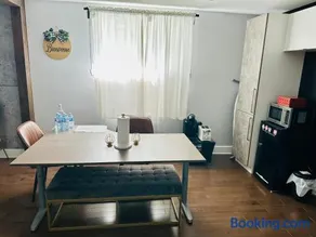 Modern 2BR Suite - 3 Beds- Sleeps 6 - Free Parking - Near Montreal - Image 5