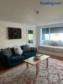Large one bedroom beach apartment - Image 4