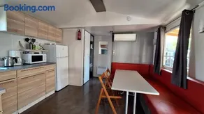 Mobil-home dans un camping - Image 4
