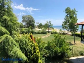 Sofia's Pearl Beachfront Maisonette - Image 1