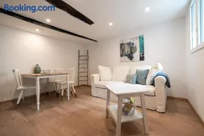 Massaresc apartment - Image 1