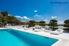Secluded 6 Bedroom Villa Retreat in Ibiza, 1037 - Image 2
