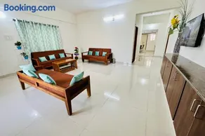 Tirupati Homestay- PRIDE Free Breakfast - Premium 3BHK AC - Flyover to Alipiri gate - WiFi - Android TV - Ragunatha Resorts - Easy access to visit all Temples - Image 4