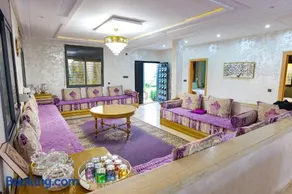 Al Nakheel - Ferme Spacieuse avec Grande Piscine Privée et Espace Vert - Image 4