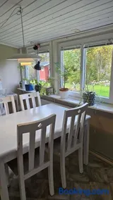 Cabin with big garden and parking - Image 4