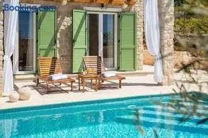 Villa Cavalleria Rusticana with heated pool and vineyard - Image 3