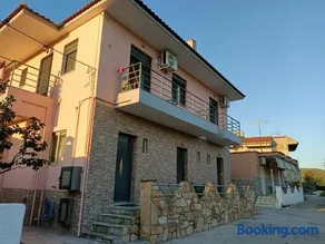 Anna Apartments - Image 1