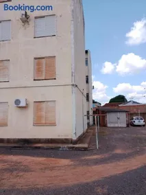 Ap Bem localizado confortável simples e aconchegante - Image 3