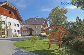 Ulnhof - Image 1