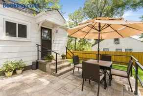 Hapeville Hideaway - Relaxing yard, airport nearby - Image 1