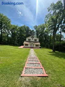 Peaceful home in mount bethel, PA - Image 3