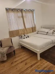 Homely Space in Havering, Essex - Image 4
