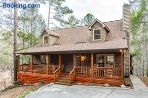 Nestled Inn - Image 2