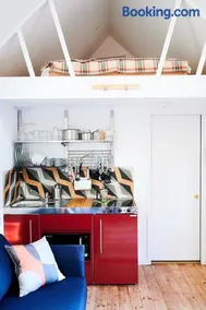 Tiny Cottage with Terrace & Parking, Central Lewes - Image 2