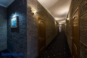 Premium Hotel - Image 2