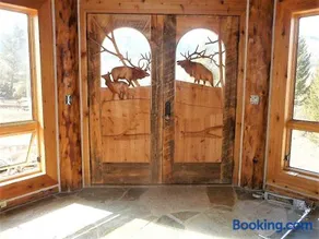 McDonald's Ranch Lodge - Image 4