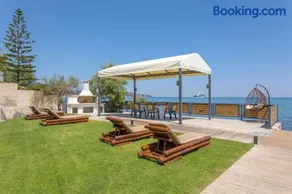 Venetico Beachfront Apartments & Suites - Sea View Suite - Image 3