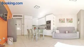 Golfo Gabella Lake Apartments - Image 5