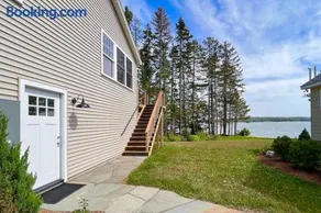 Newly-built waterfront home with fast WiFi, furnished deck, & washer/dryer - Image 3