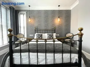The Devonshire Villa - Image 2