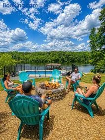 Ultimate LKA Retreat Boatdock Heated Pool Hottub - Image 2